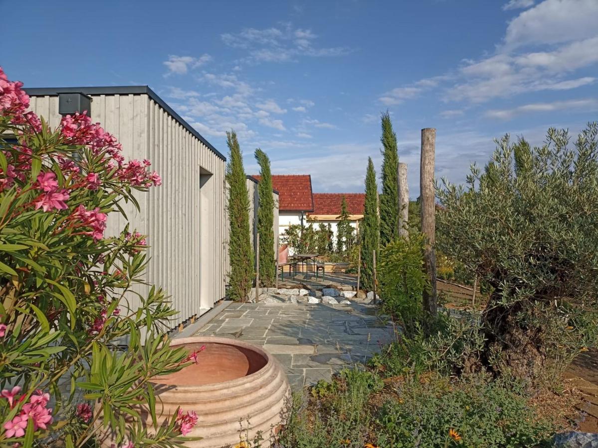Kittenberger Chalets Am Gartensee Schiltern bei Langenlois Εξωτερικό φωτογραφία